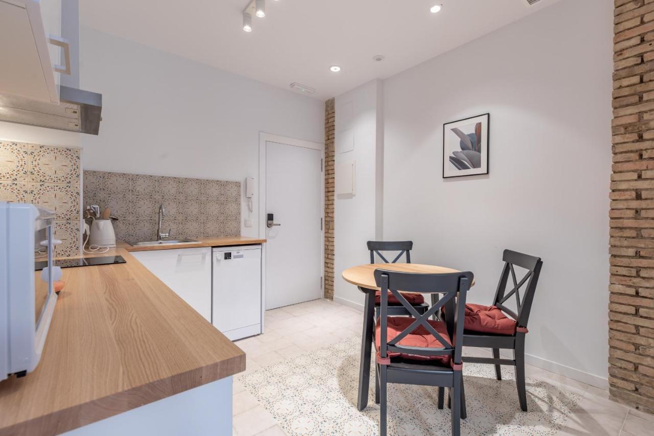 Modern Apartment Close To City Centre Valence Extérieur photo